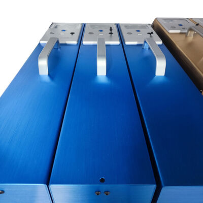 QD Measurement range 0-400 Mcd M² lx Retroreflector Meter Repeatability measurement error below 3 percent Overall volume 700mm X 135mm X 115mm